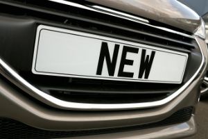 Plaques d'immatriculation Auto/Moto | Pour la personnalisation de la plaque, SAMS vous conseille sur les options possibles. Fabrication plaques d'immatriculation, Trois-Rivières